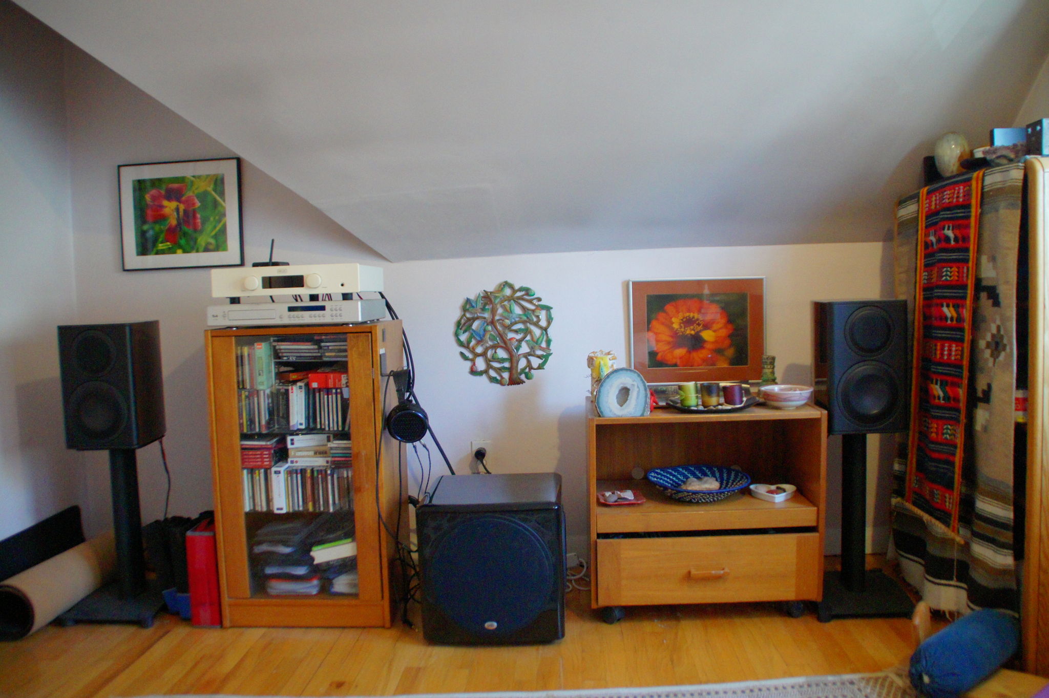 Slanted ceiling but cozy for music, yoga, and readsing