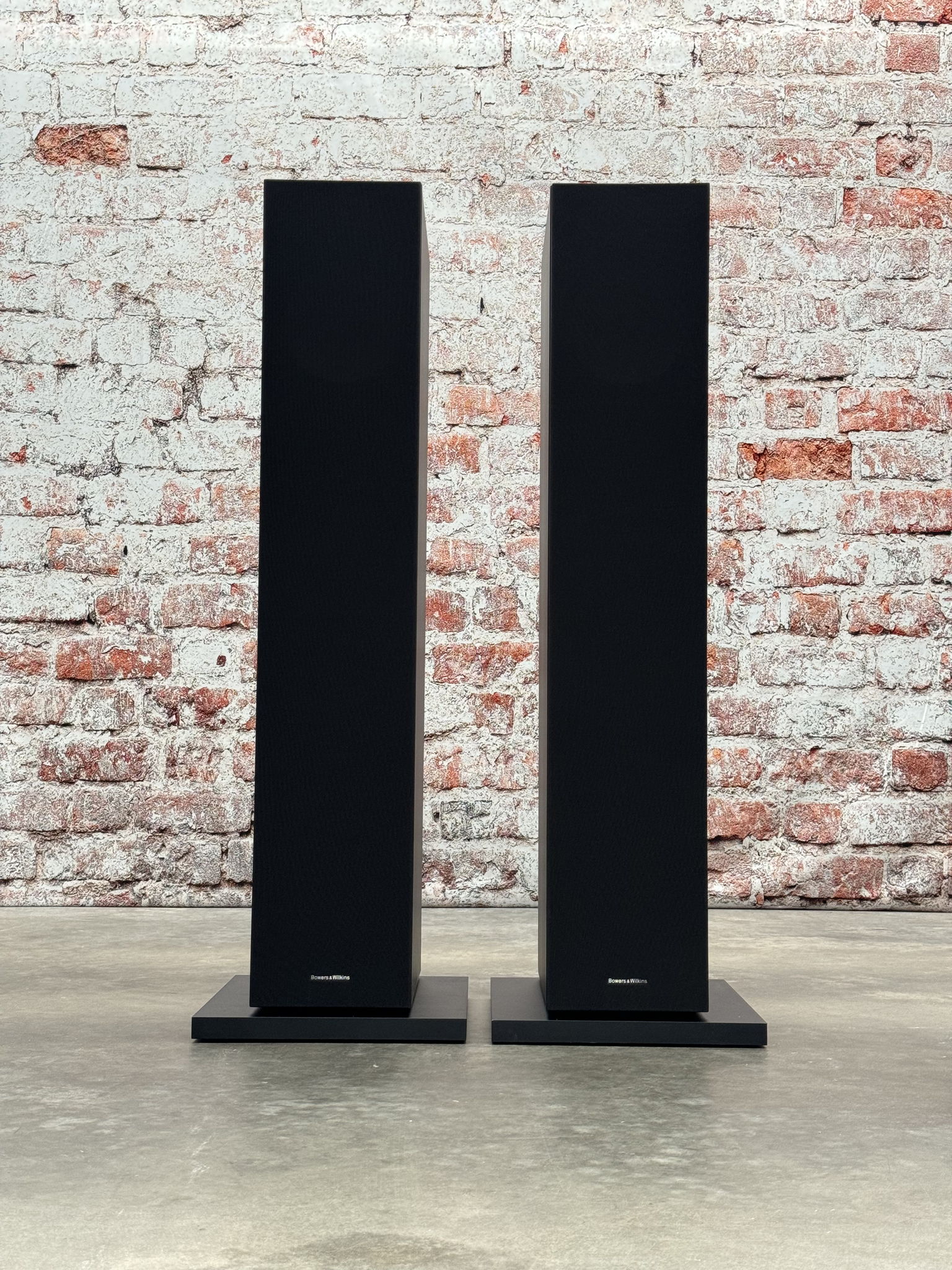 B&W (Bowers & Wilkins) 603 S2 in Black 2