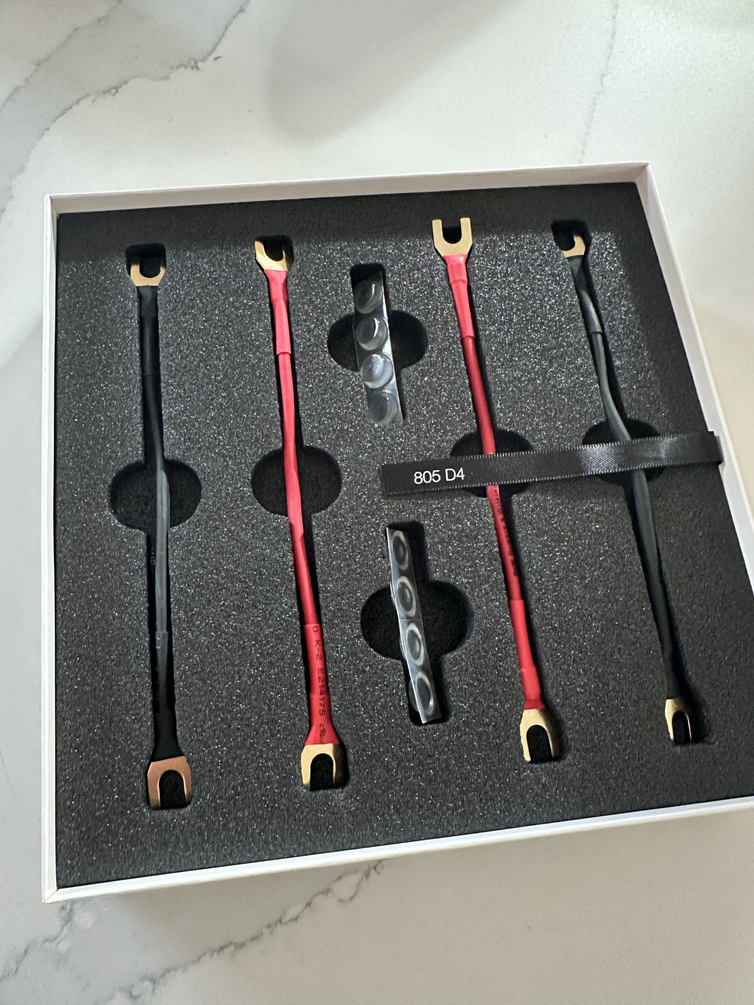 B&W (Bowers & Wilkins) Signature 805 2