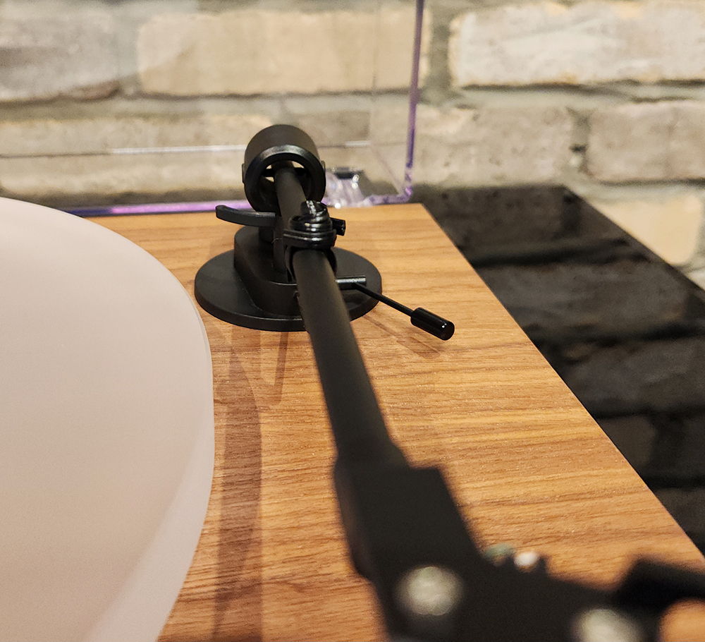 Pro-Ject Audio Systems Juke Box S2 in Walnut w/ Ortofon... 7