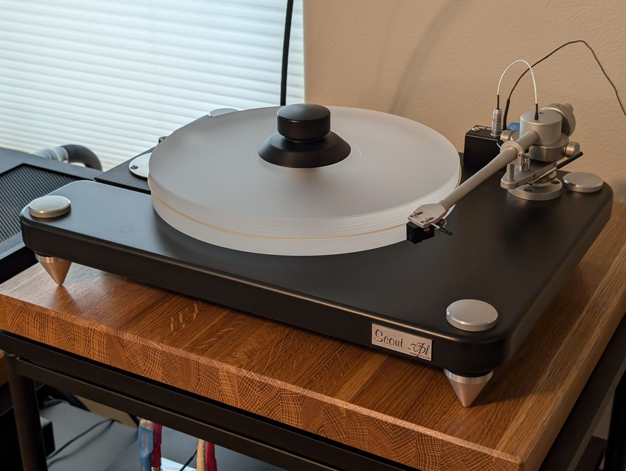 VPI Aries Scout Plus JMW9 (w/ Nordost Valhalla)