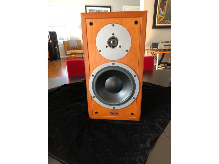 DYNAUDIO SPECIAL 25 Monitor Speakers! Gorgeous Sound. Luxurious Cherry Wood. EXCELLENT Price.