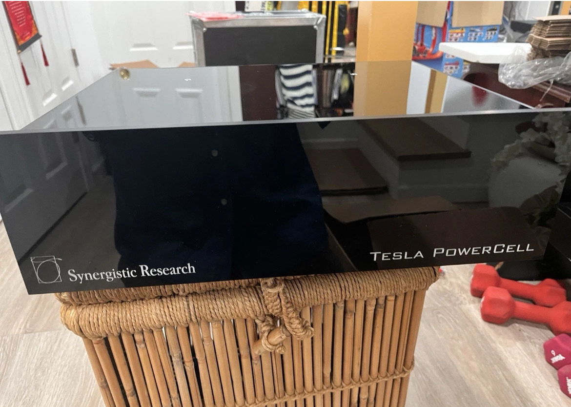 Synergistic Research Tesla Powercell 10se Power Conditi...