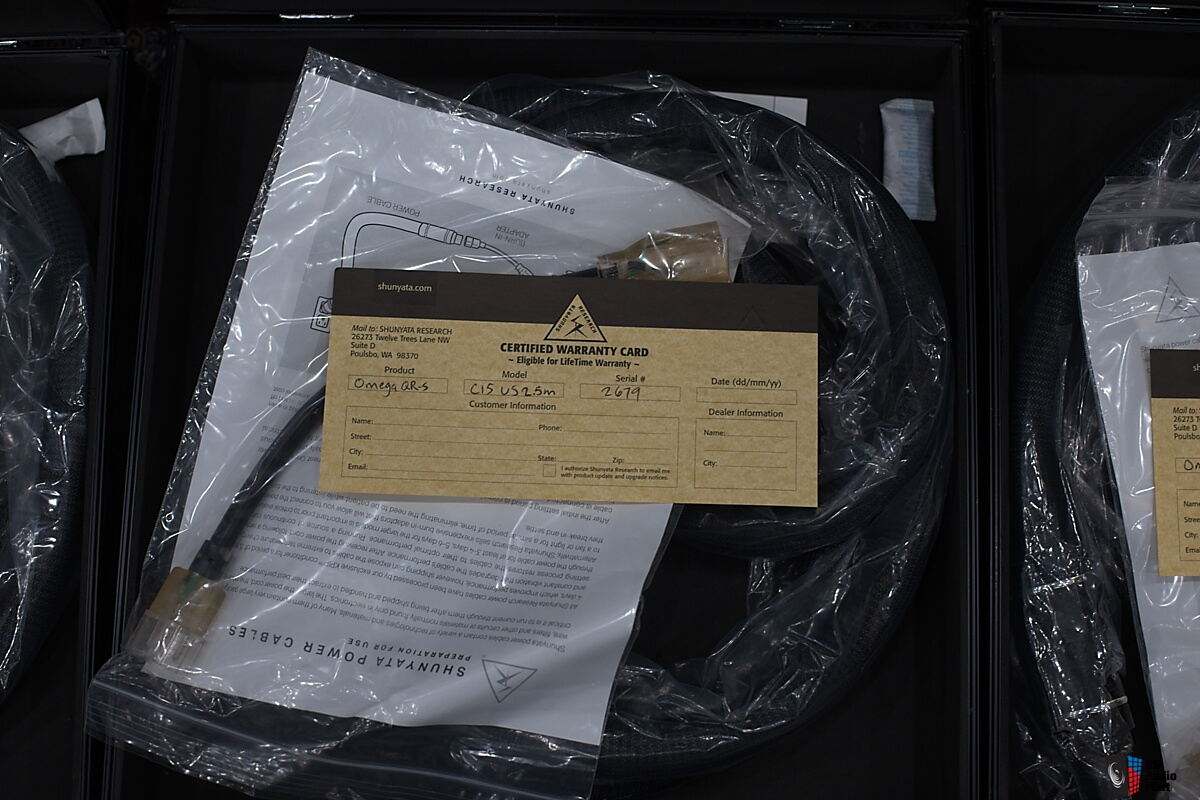 Shunyata  Omega QR-s 15 amp, 2.5m power cords 8