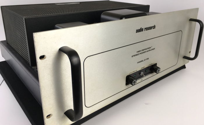 Audio Research D-115 Tube Amplifier - Silver Faceplate