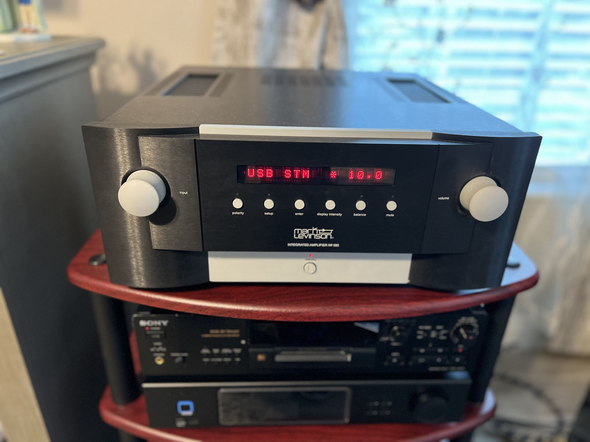 Mark Levinson No. 585 7
