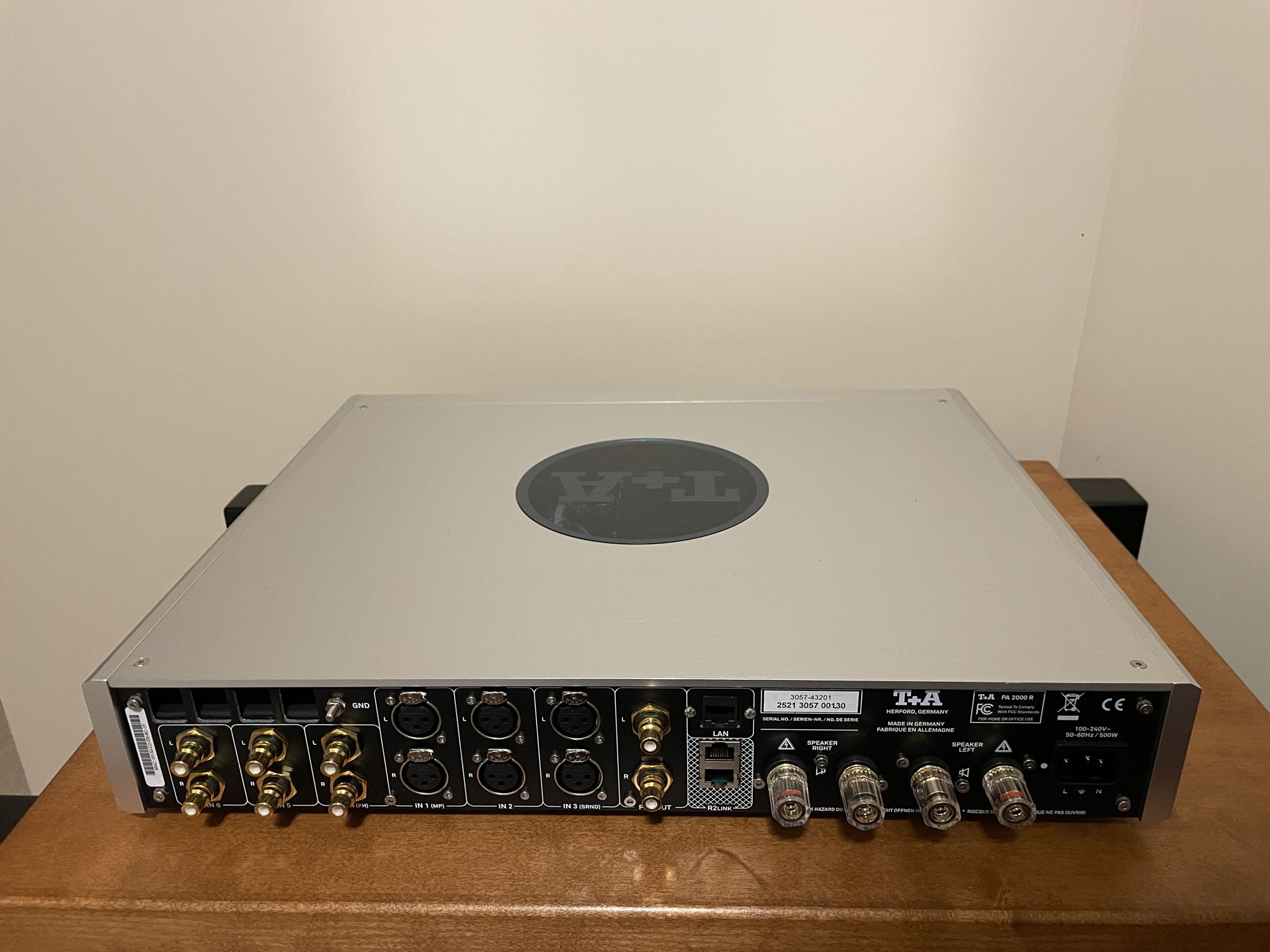 T+A PA 2000 R integrated amplifier - mint customer trad... 4
