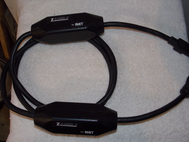 MIT  Z Cord II AC Cable