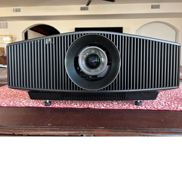 Sony HDR 4K Laser Projector VPL-VW915ES