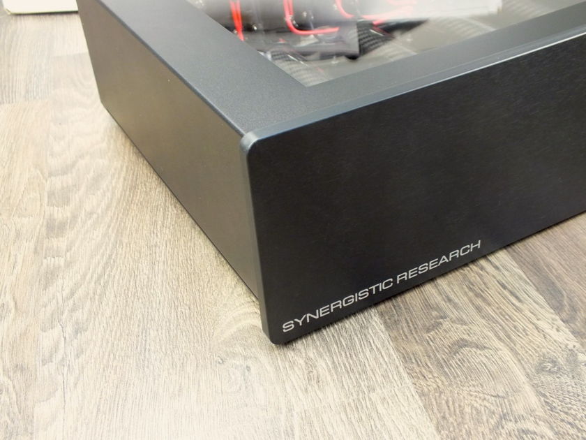 Synergistic Research PowerCell 12 UEF SE power conditioner BRAND NEW