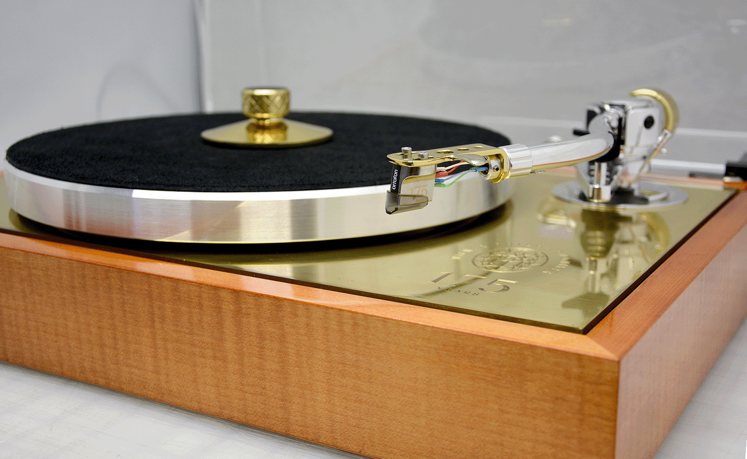 Pro-Ject Audio Systems  THE VIENNA 175 TURNTABLE 4