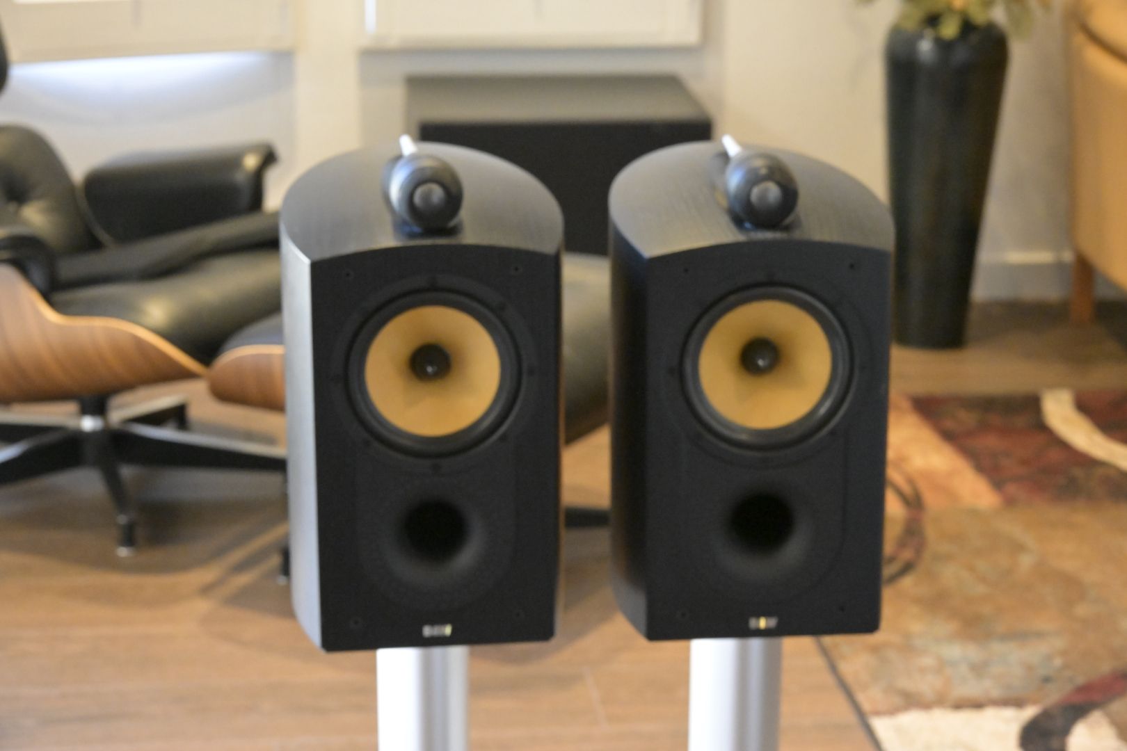 B&W Nautilus 805 Bookshelf Speakers; Pair, Black Finish... 4