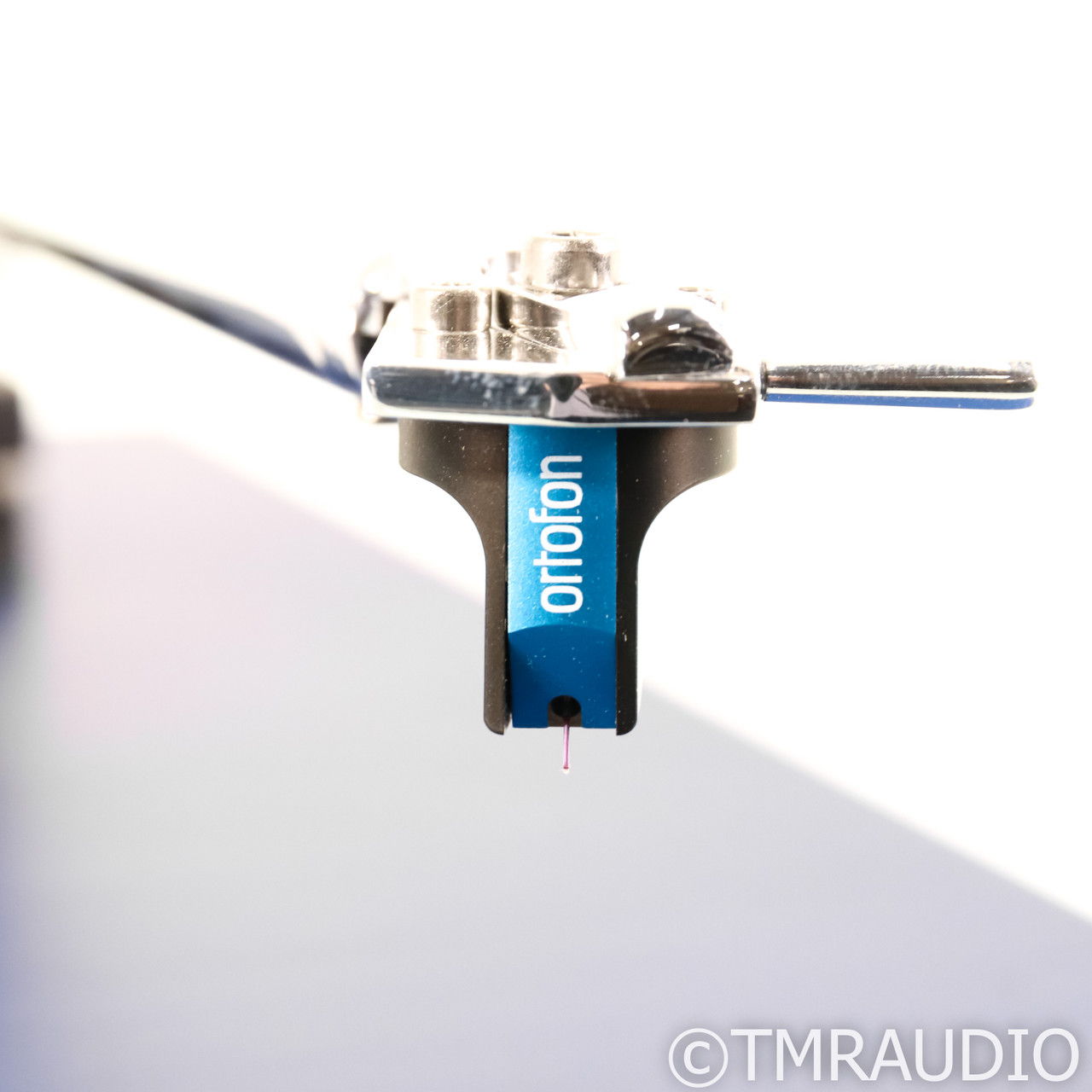 AVM Rotation R2.3 La Bleu Turntable; Cadenza Blue MC (5... 7