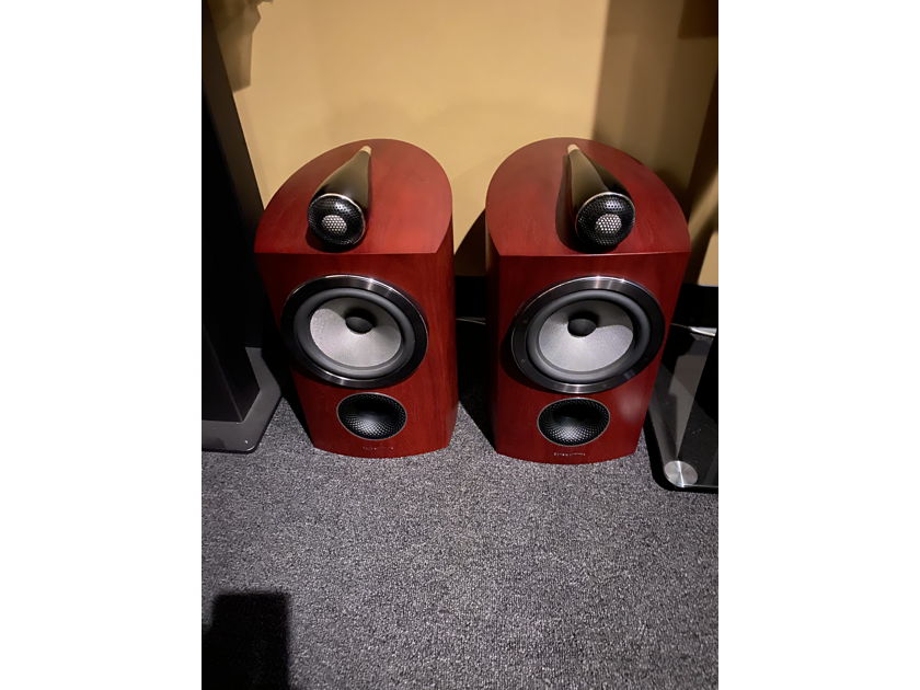 B&W (Bowers & Wilkins) 805 D3 with original stands