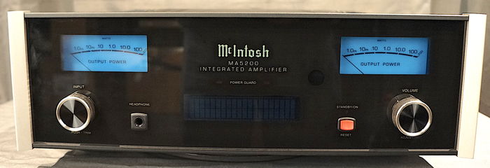 McIntosh MA5200 - EXCELLENT CONDITION - SEE DETAIL ABOU...