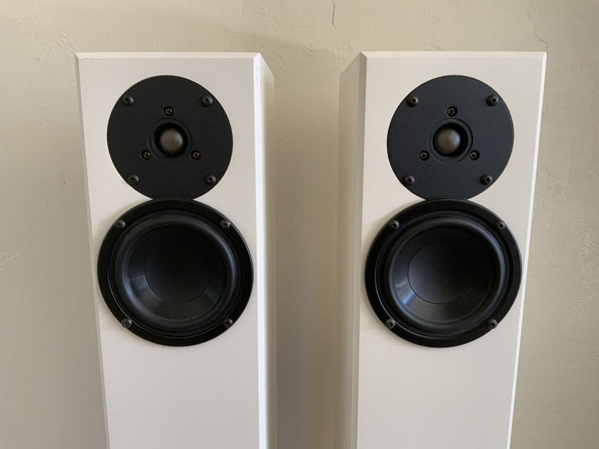 Totem Arro Satin White SHOP CLOSED DEMO Speakers with Boxes $2,640 Inventory Sale