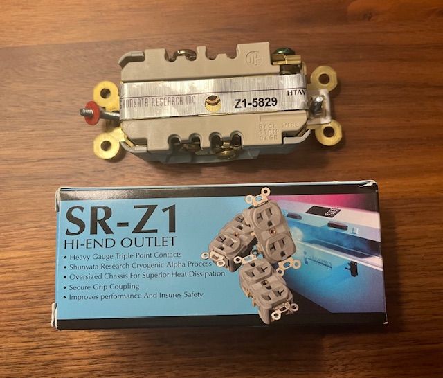 Shunyata Research SRZ 1 Outlet 2