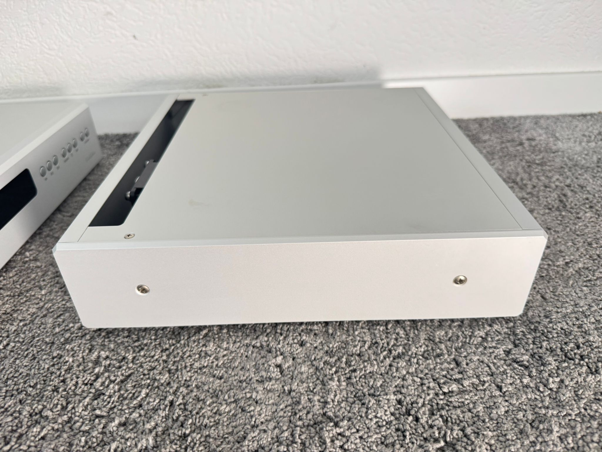 T+A Elektroakustik M820 M 820 complete system in silver 14