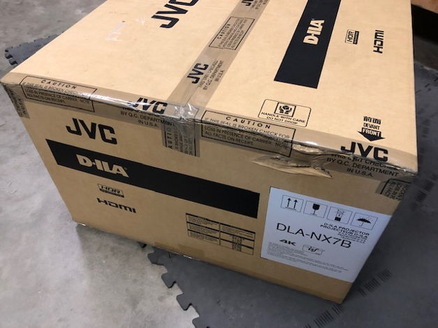 JVC DLA-NX7 4K Projector - BRAND NEW - MINT!