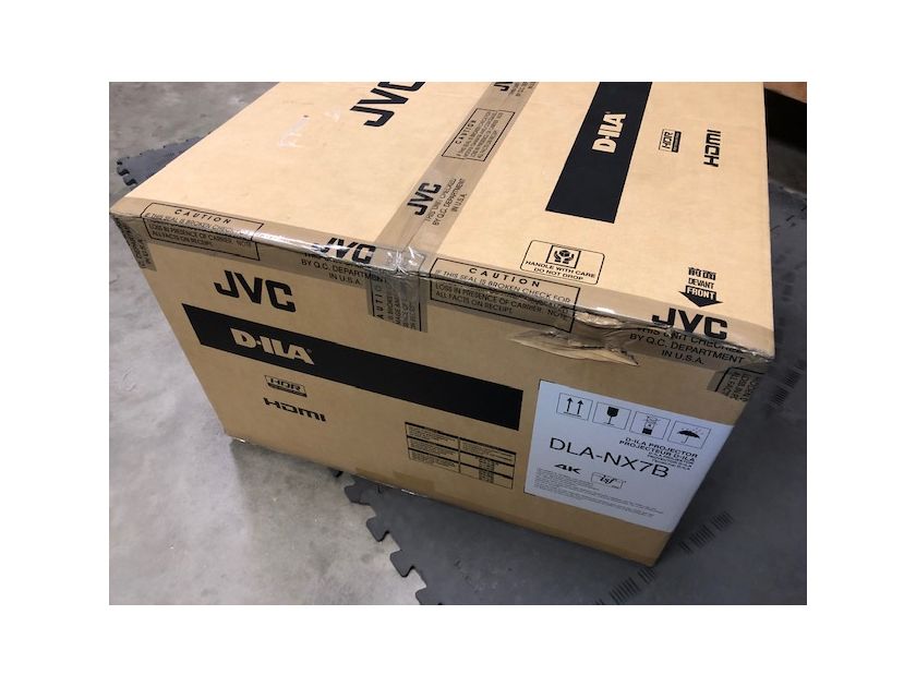 JVC DLA-NX7 4K Projector - BRAND NEW - MINT!
