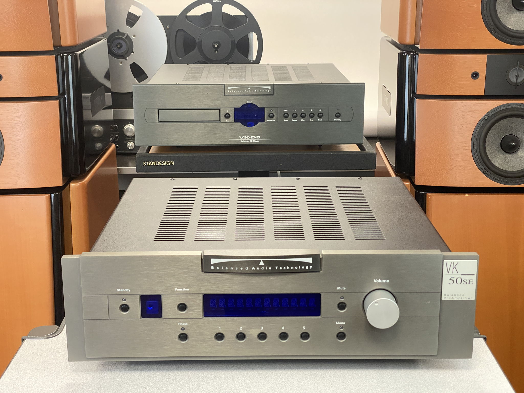 Balanced Audio Technology (BAT) VK-50SE Tube Preamplifi... 3