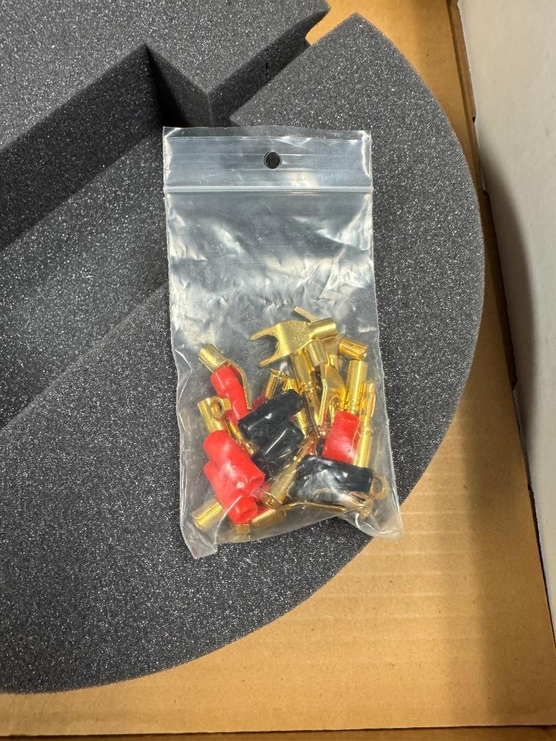 MIT  Matrix HD 38 speaker cables 5