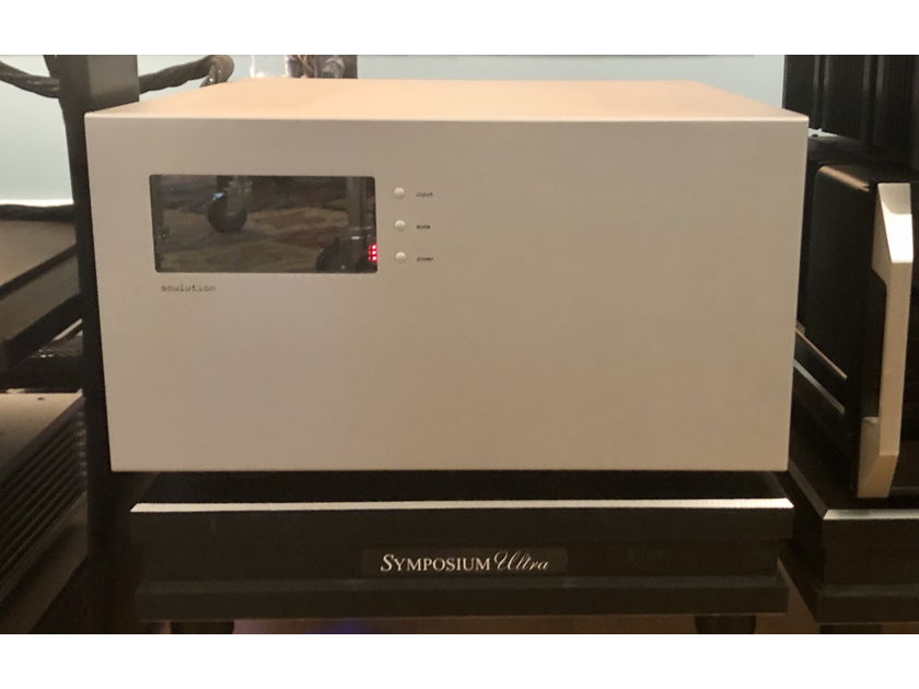 Soulution Audio 710 Amplifier - World’s Best Amp by Some