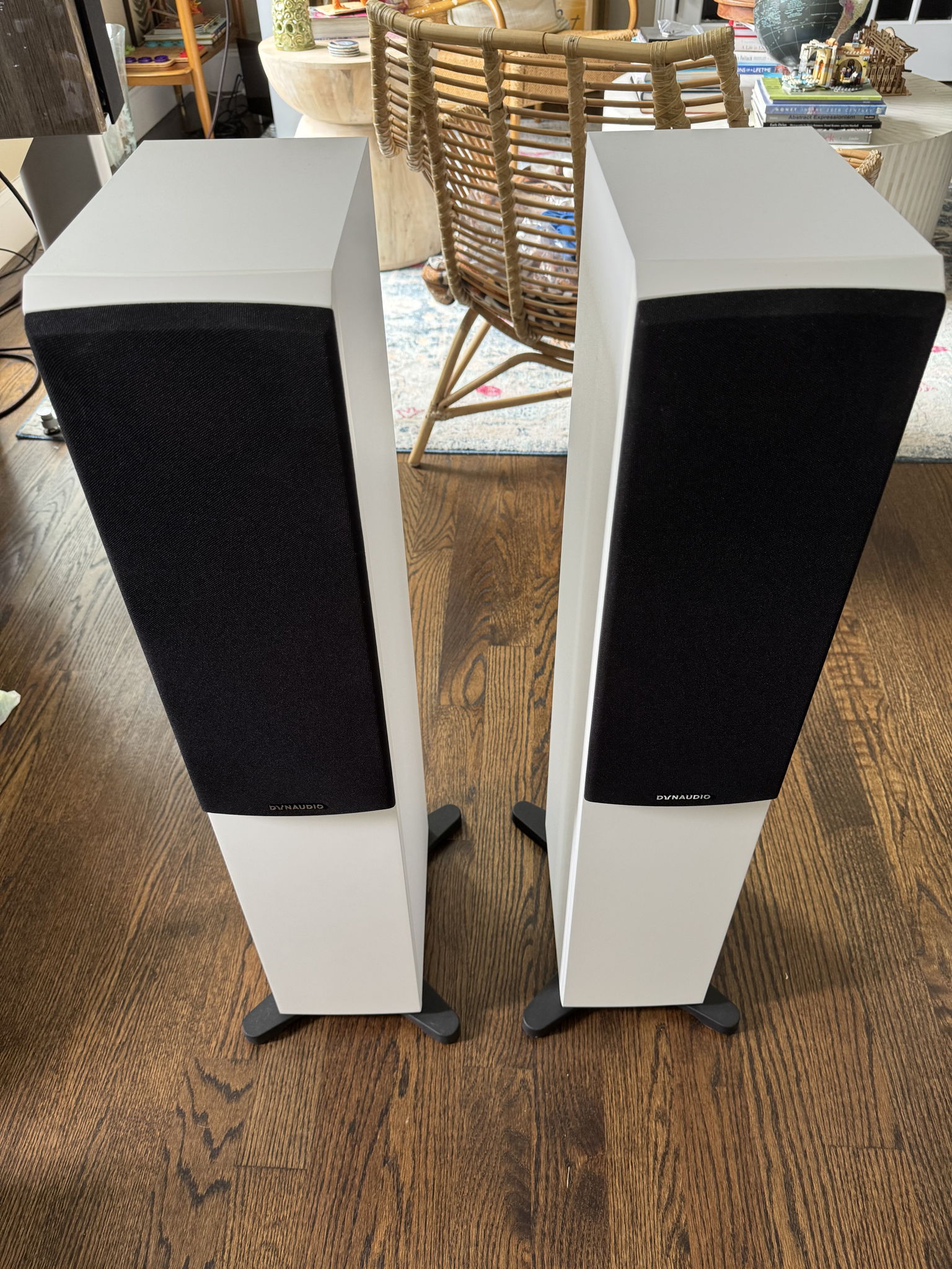 Dynaudio Emit 30 2