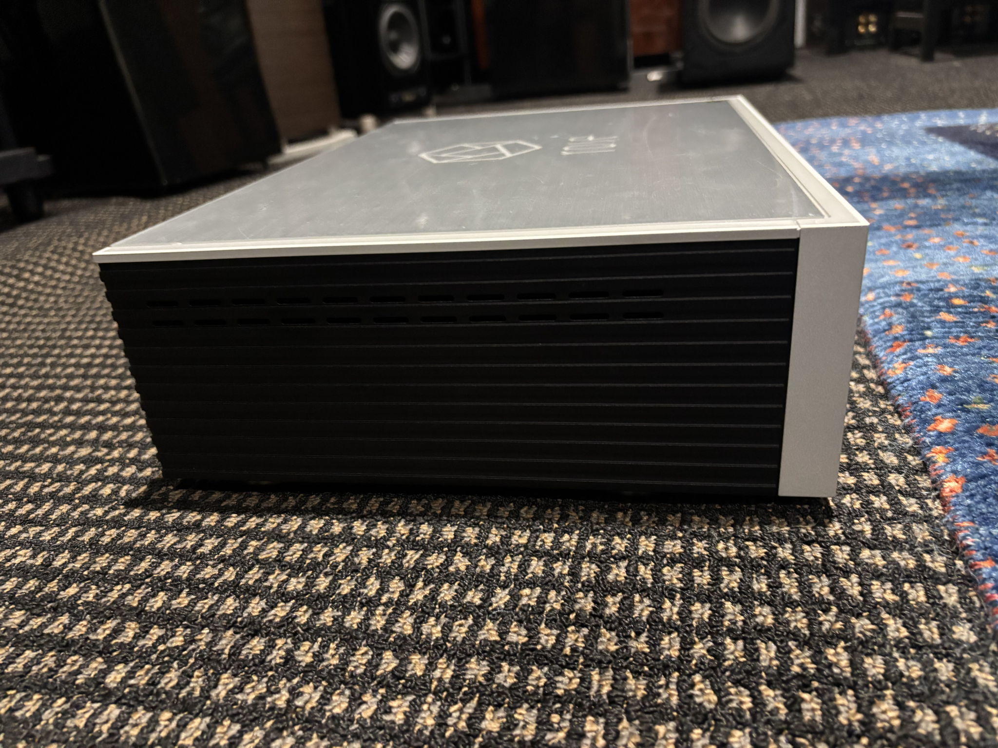 HiFi Rose RS150B Network Streamer and DAC in Silver 3