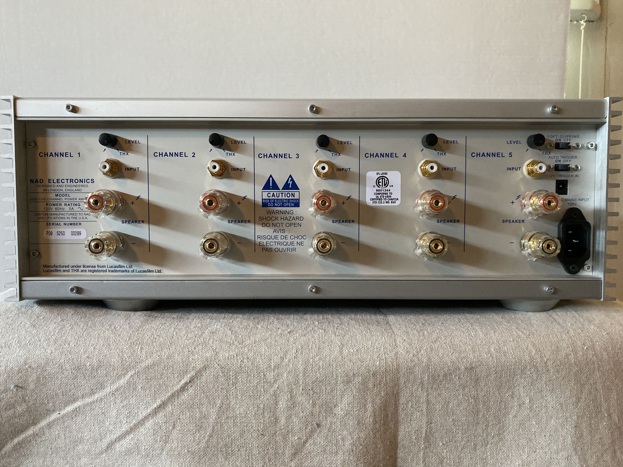 NAD Silver Series S170 Preamp and S250 Power Amplifier 11