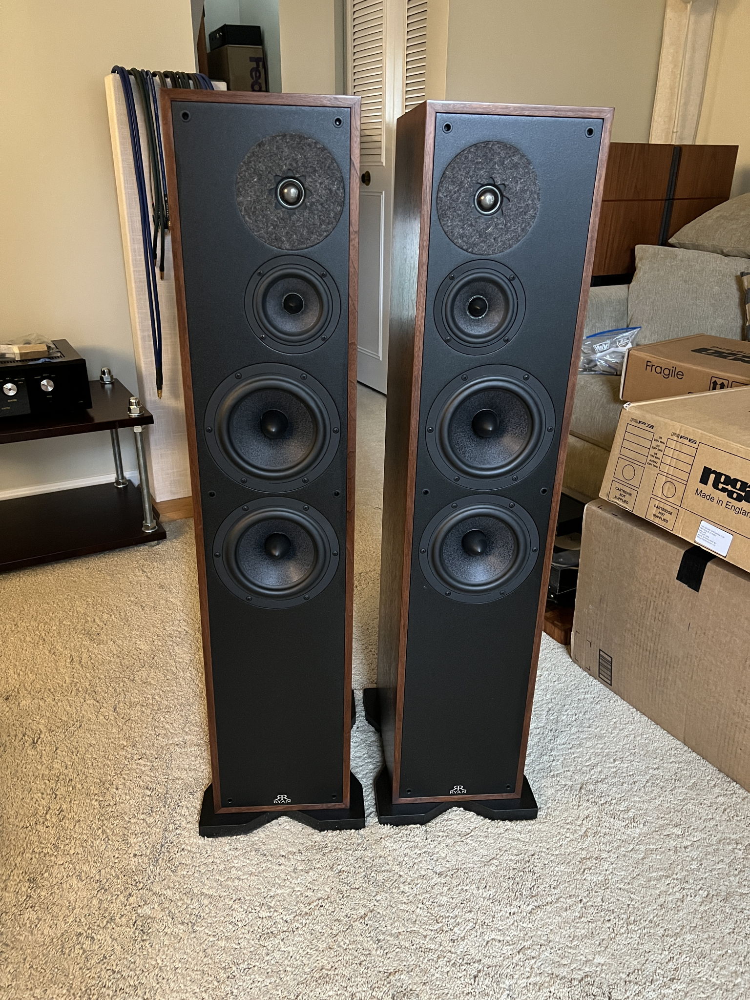 Ryan Speakers R630 Floorstanding 3-Way Speakers - Walnut