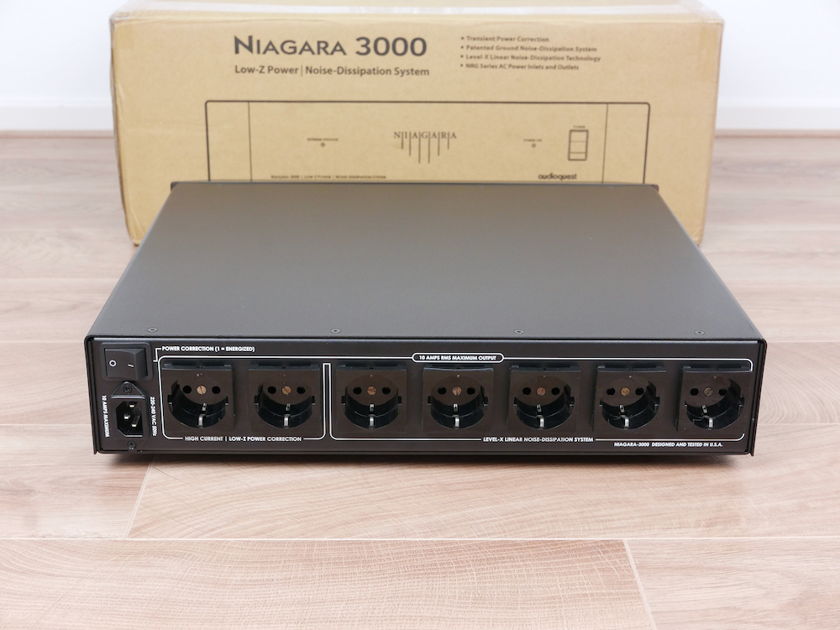 AudioQuest Niagara 3000 Low Z Power Noise Dissipation System highend audio power distributor
