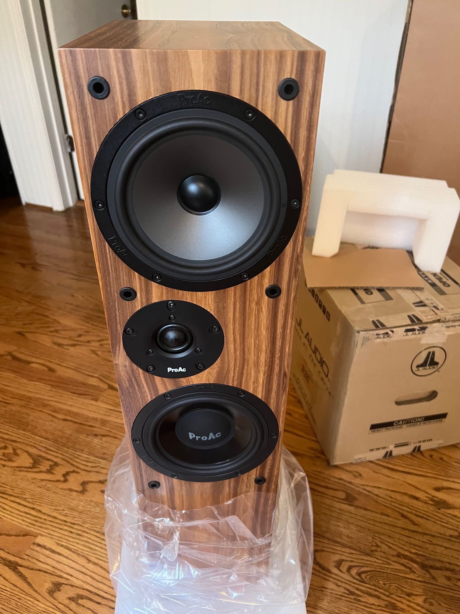 Proac DT8 speakers - mint customer trade-in 7