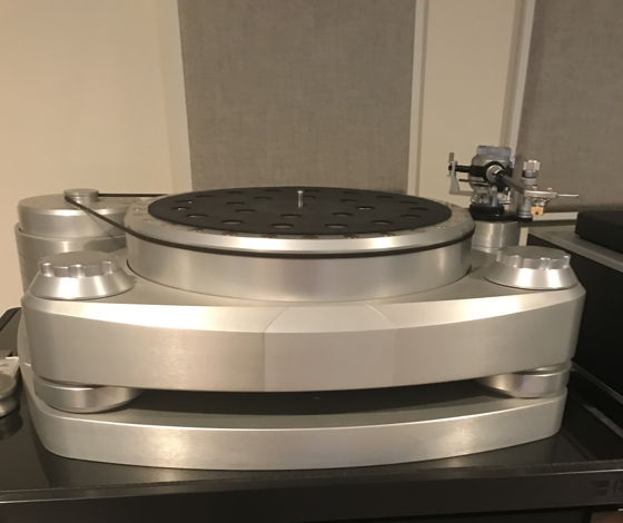 ACOUSTIC SIGNATURE ASCONA TURNTABLE WITH GRAHAM ARMBOARD