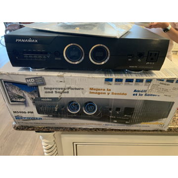 Panamax  M5400-PM 11 outlets Power Conditioner