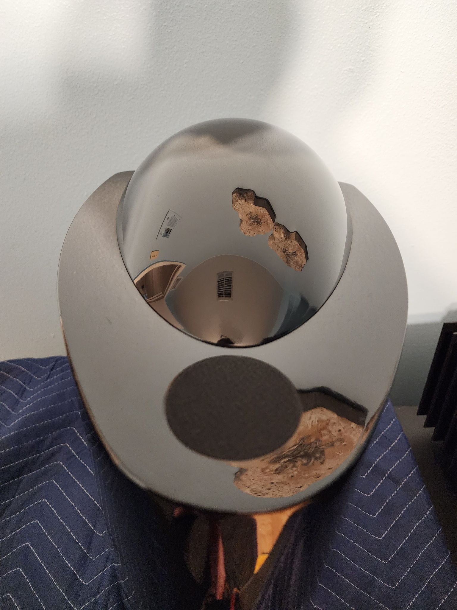 KEF Reference 201/2 with stands 2