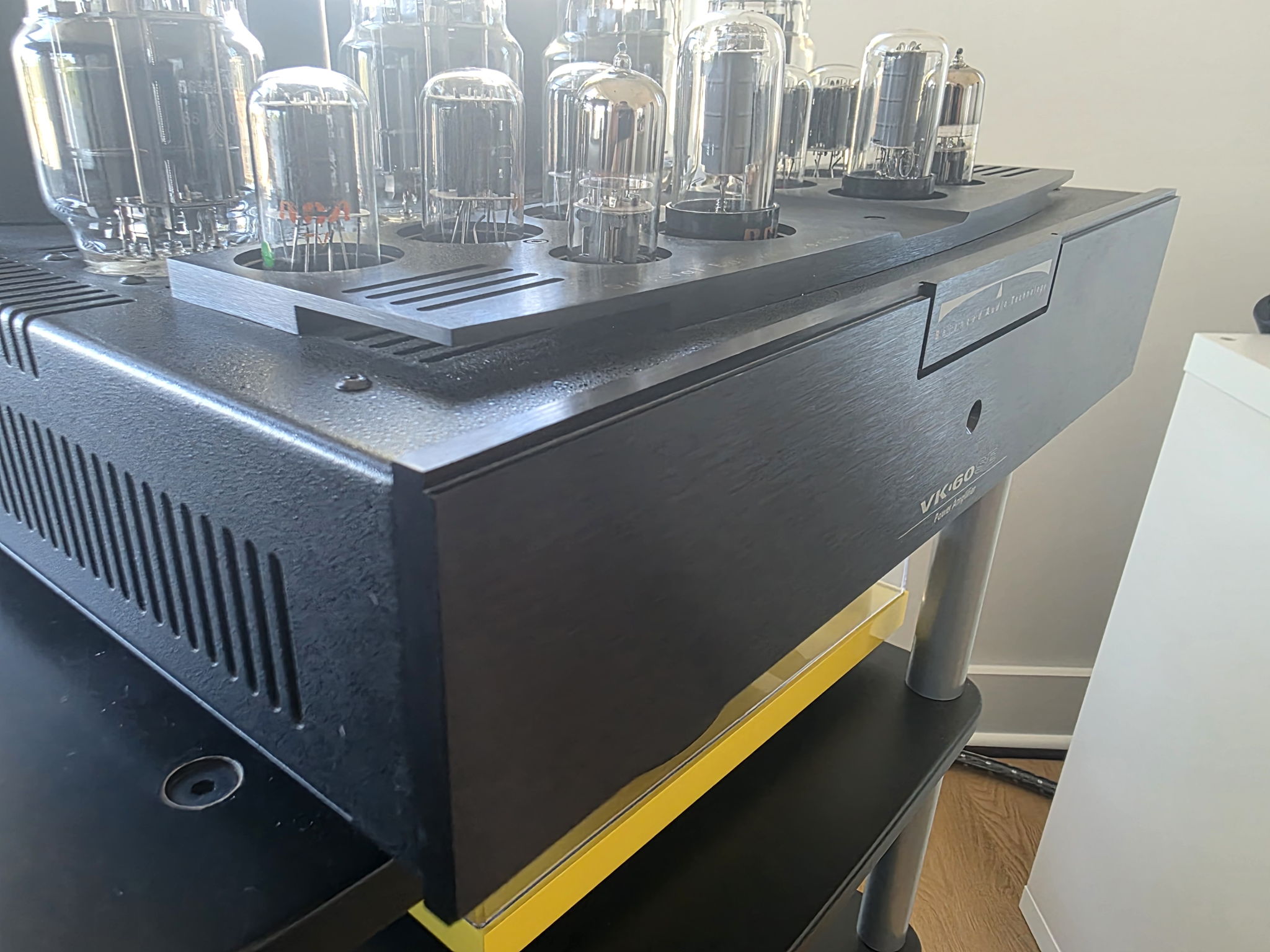 Balanced Audio Technology VK-60 se