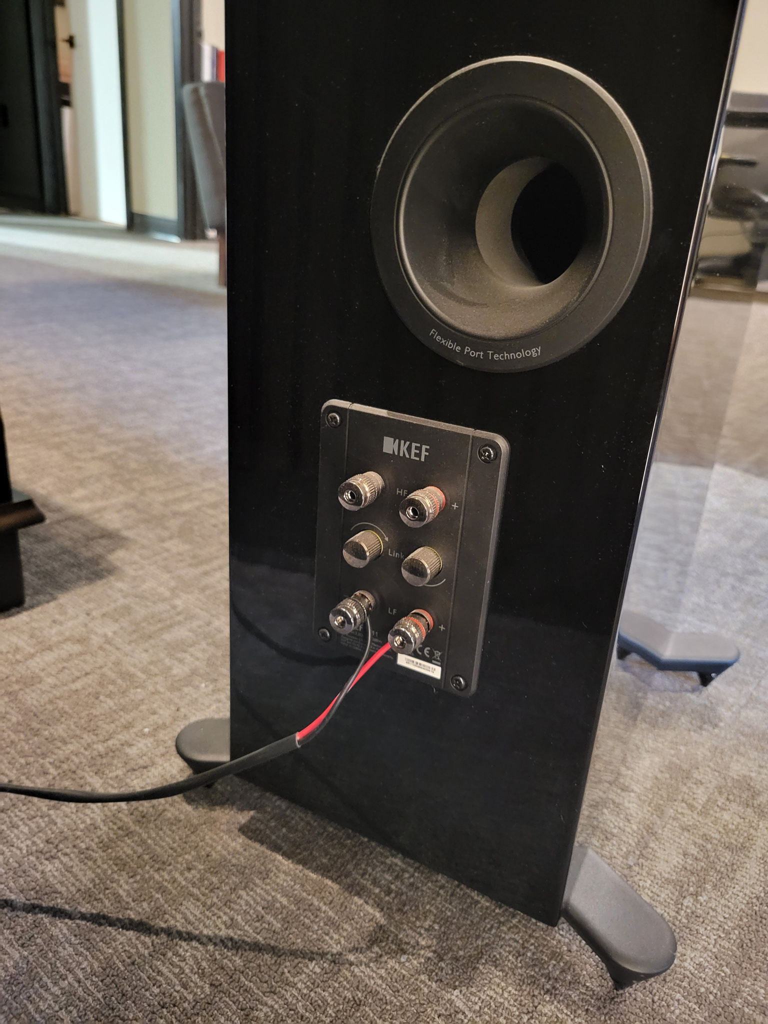 KEF R11 2