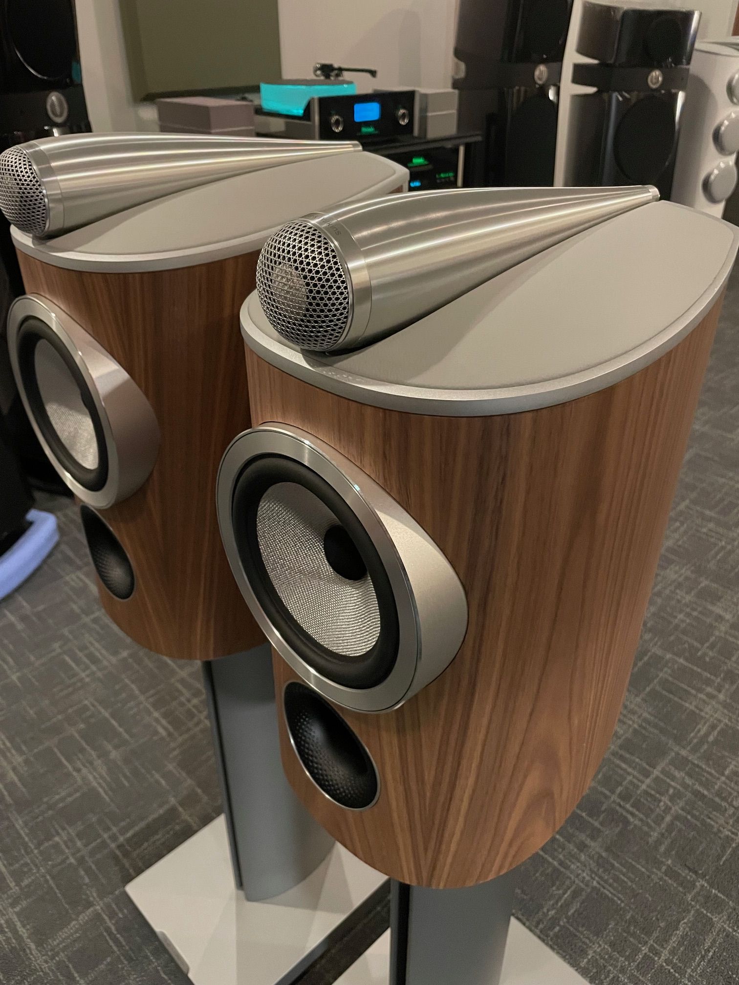 B&W (Bowers & Wilkins) 805 D4 -Satin Walnut (Pair)  **B... 7