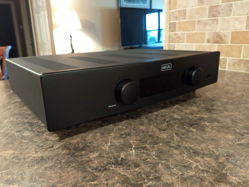 Hegel  Rost  INTEGRATED/ DAC/ HEAD AMP PRICE DROP!