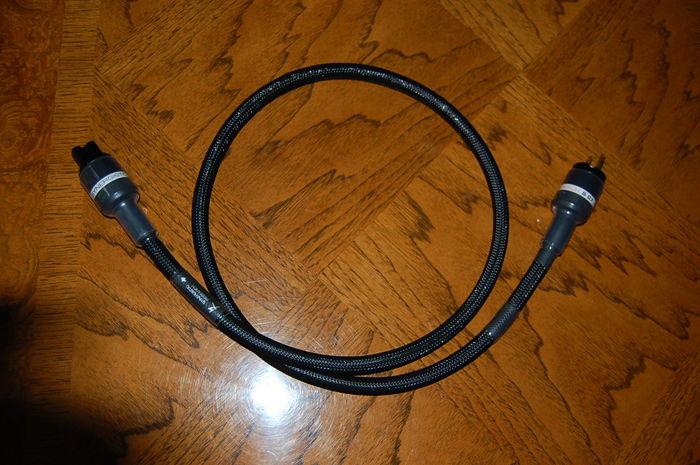 Synergistic Research UEF BLACK Power Cable