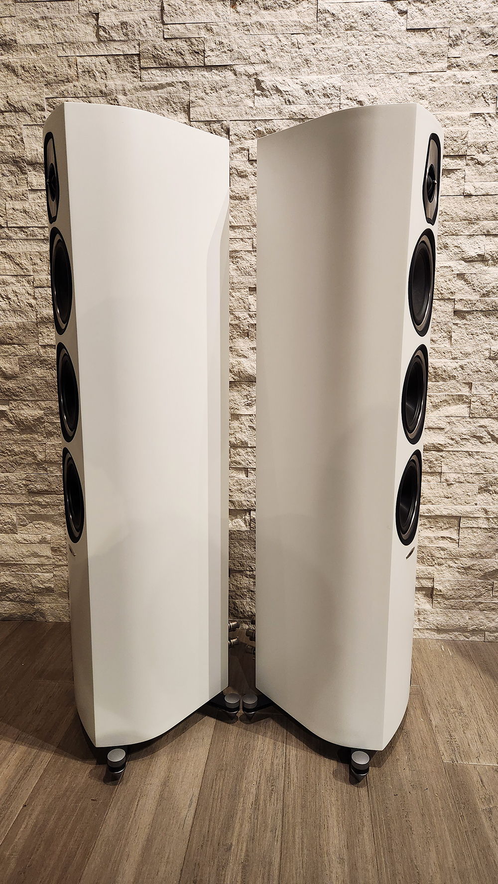 Sonus Faber Sonetto III - Elegant Italian Slim Floorsta... 5