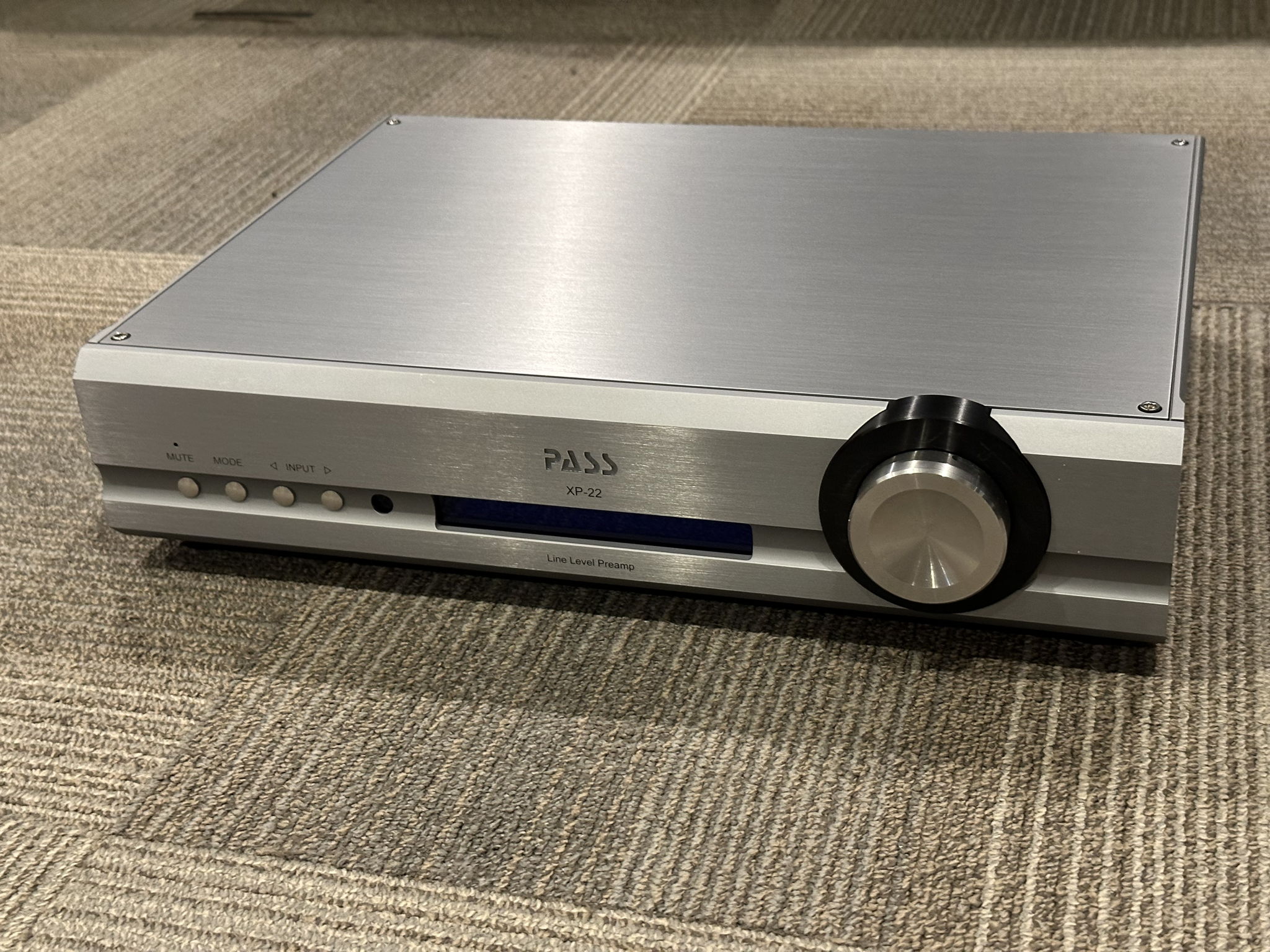 Pass Labs XP-22 Preamplifier (Silver)