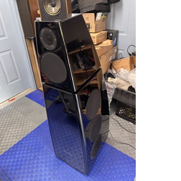 Meridian DSP-8000 active powered speakers pair
