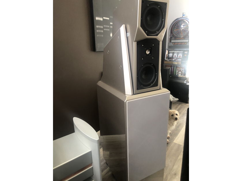 Wilson Audio Maxx 2 Speakers