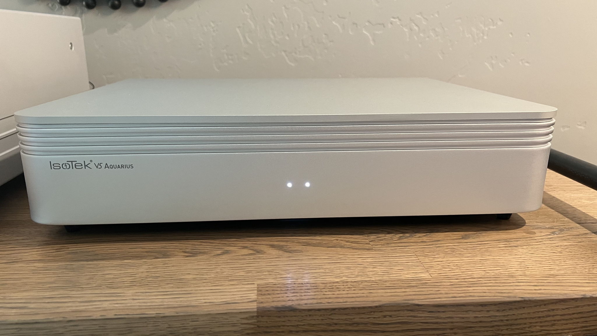 IsoTek Aquarius V5 power conditioner