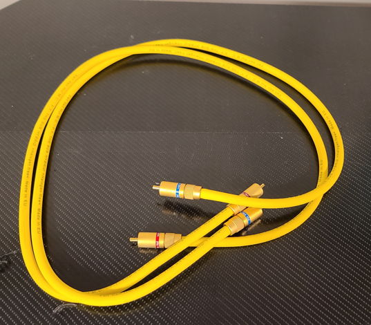 van den Hul The Sub Interconnect cables. 1 Meter. RCA.