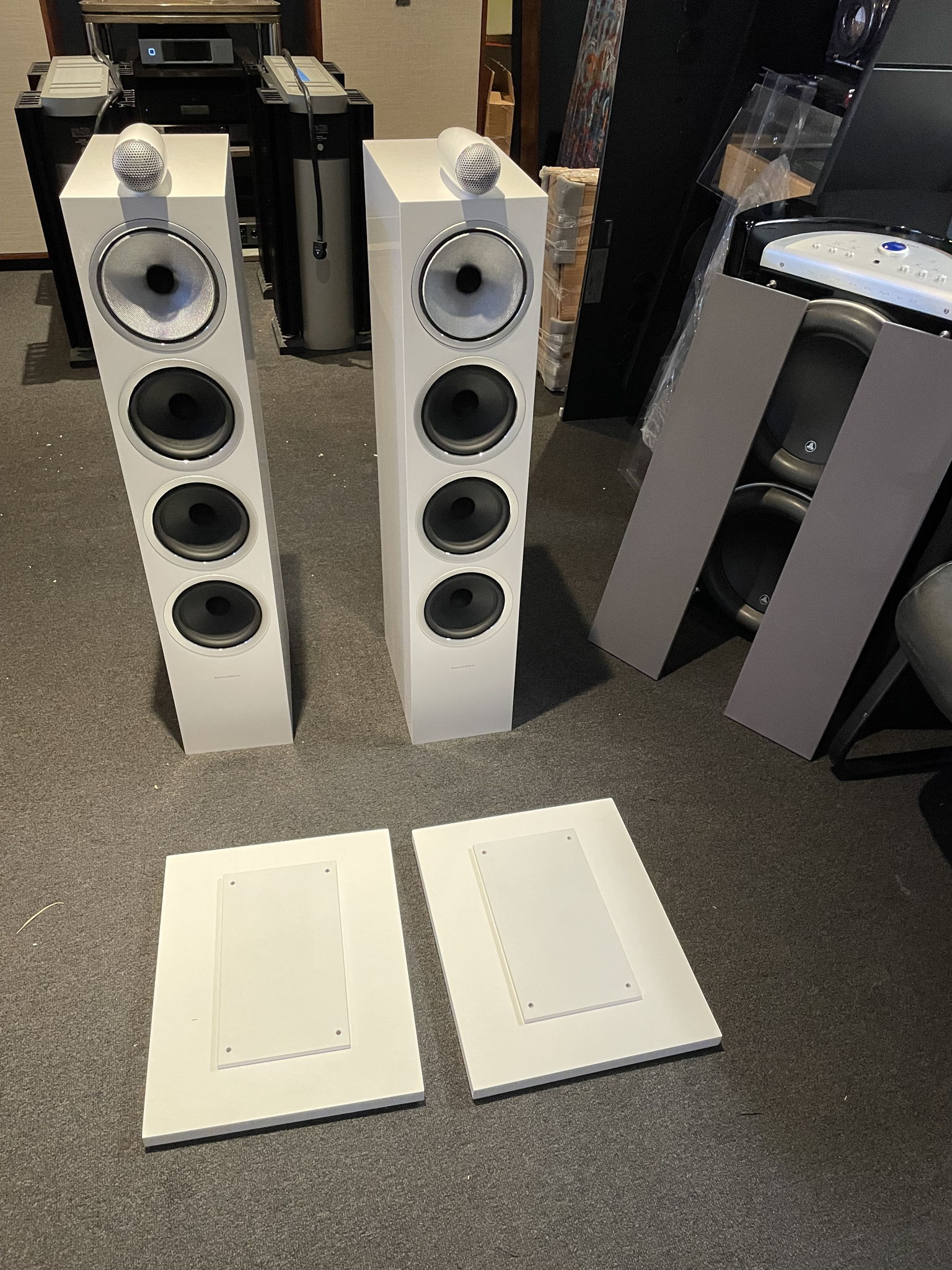 B&W (Bowers & Wilkins) 702 S2 local pickup 2