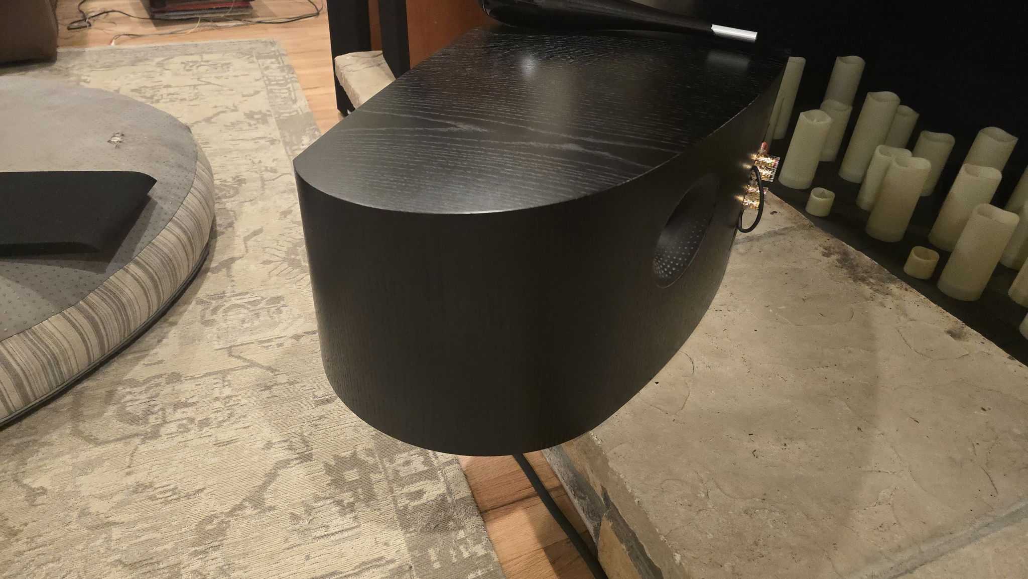 B&W (Bowers & Wilkins) HTM-2D 4