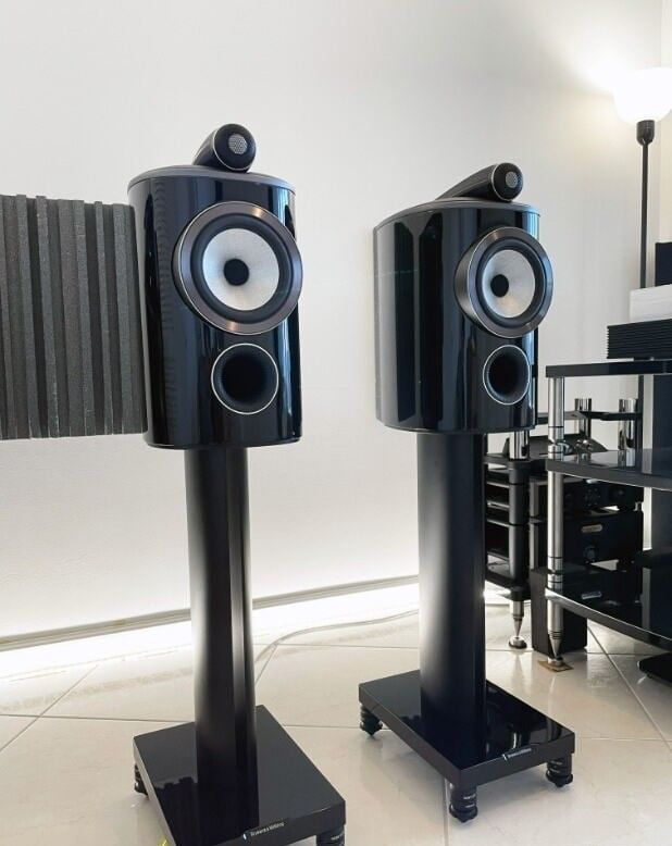 B&W 805D4 Gloss Black Speakers with Stands